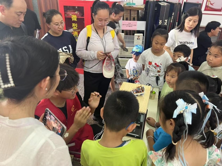 &ldquo;科技筑梦红映万家&rdquo;:人工智能学院科创先锋队实践进行时!
